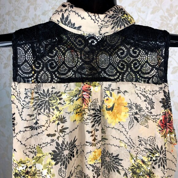 Kismet sleeveless black lace shoulders with collar semi sheer floral button down - Picture 4 of 4